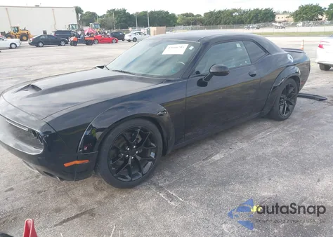 2022 Dodge Challenger Gt z USA, uszkodzony, nr VIN 2C3CDZJG0NH233269